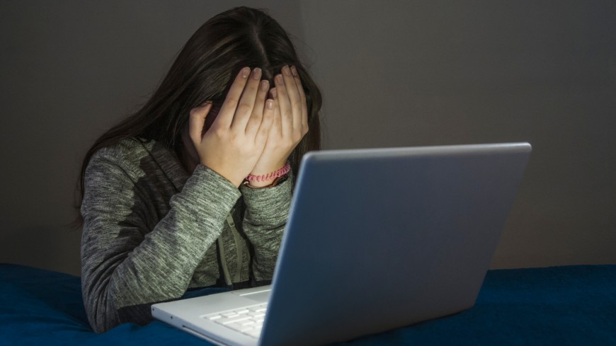 Quella violenza nascosta che corre online contro le donne